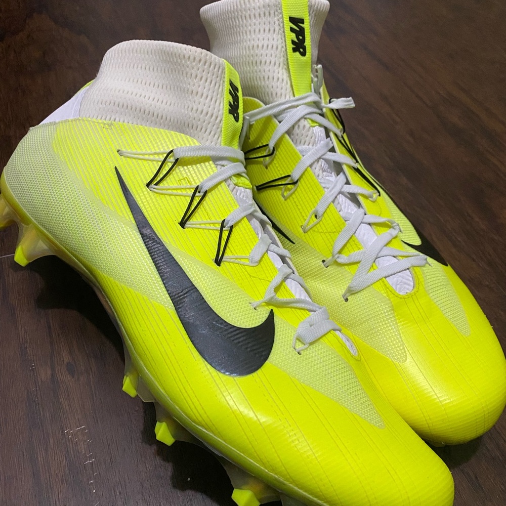 Nike Vapor Untouchable 2 NFL Football Cleats SAMPLE size 15 RARE Neon Volt Green